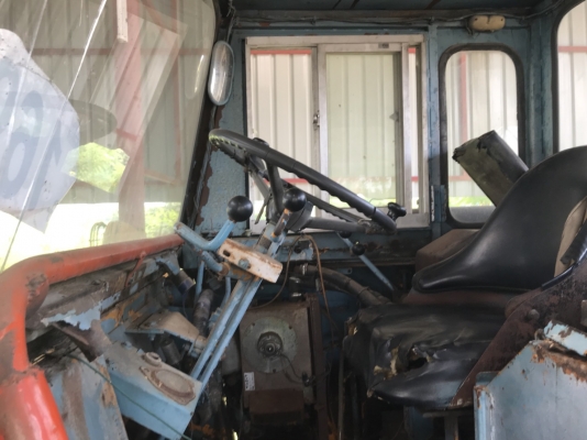 ขายรถตัก ยี่ห้อ KOMATSU  รุ่น JH30B  ราคาถูก สภาพดี สนใจติดต่อคุณรัตนศักดิ์ โทร.081-7621704