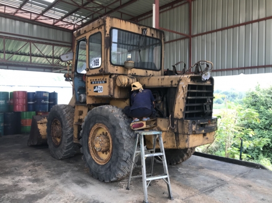 ขายรถตัก ยี่ห้อ KOMATSU  รุ่น JH30B  ราคาถูก สภาพดี สนใจติดต่อคุณรัตนศักดิ์ โทร.081-7621704