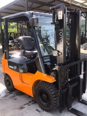 รถยก TOYOTA  รุ่น 7  ขนาด  1.5  ตัน