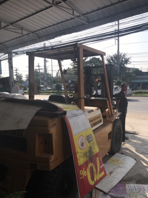 ขายด่วน รถฟอร์คลิฟท์ komatsu 3.5ตันเครือง6สูบ สภาพดี ไม่มีรั่ว รถพร้อมใช้งาน ขาย 195000