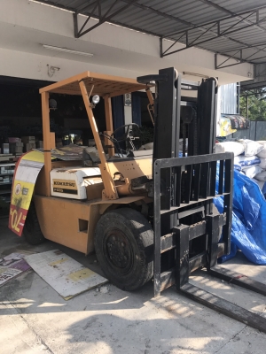 ขายด่วน รถฟอร์คลิฟท์ komatsu 3.5ตันเครือง6สูบ สภาพดี ไม่มีรั่ว รถพร้อมใช้งาน ขาย 195000