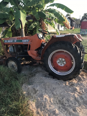 ขายด่วน รถไถ คูโบต้า zl2202 20แรง เพลาเดียวมีใบดัน หางพวนพร้อมใช้งาน ยางใหม่4เส้น แบตเตอรี่ใหม่ขาย75000