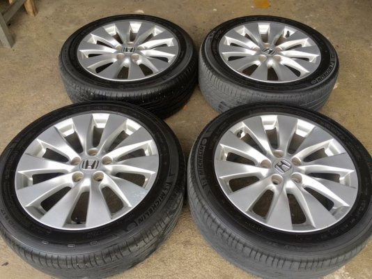 ล้อแม็ก Honda Accord ขอบ 17 พร้อมยาง Michelin 225-50-17 ปลายปี 13
