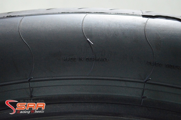 PIRELLI P ZERO (L) 335/30ZR20 ลดราคาพิเศษ เส้นละ 9,800 บาท