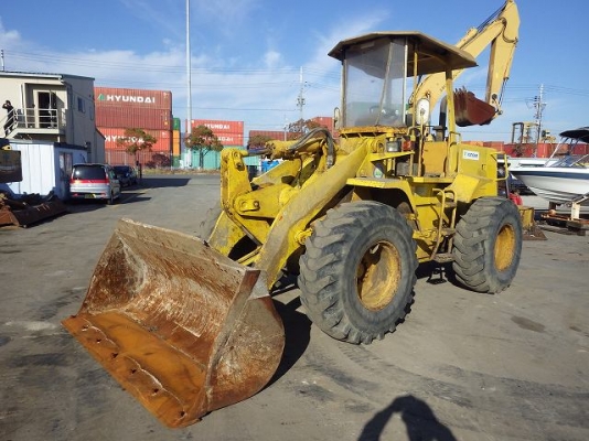 ขายรถตัก ยี่ห้อ TCM รุ่น E835