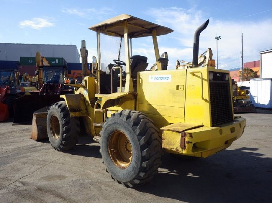 ขายรถตัก ยี่ห้อ TCM รุ่น E835