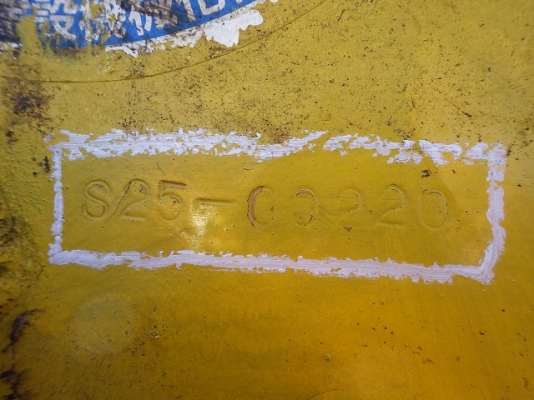 ขายรถตัก ยี่ห้อ TCM รุ่น E835