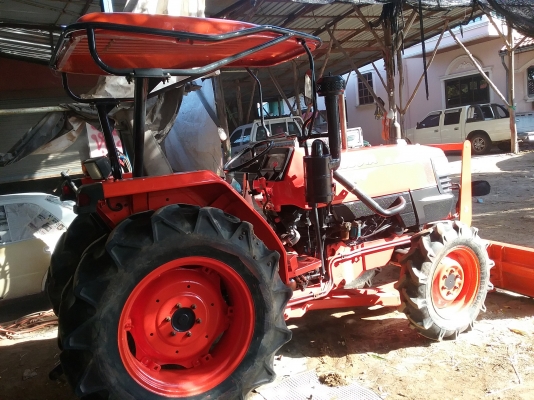 ขอท่านที่พร้อมและต้องการรถจริง ๆ ครับ L4508 รถ ปี 52 สภาพพร้อมใช้ ใบดันหน้า ฝานหลัง 24 นิ้ว เต็ม ๆ เล่มพร้อม ราคาต่อรองกันได้ อุปกรณ์เปลี่ยนหลายชิ้น ซีลล้อหน้า หลัง เปลี่ยนใหม่