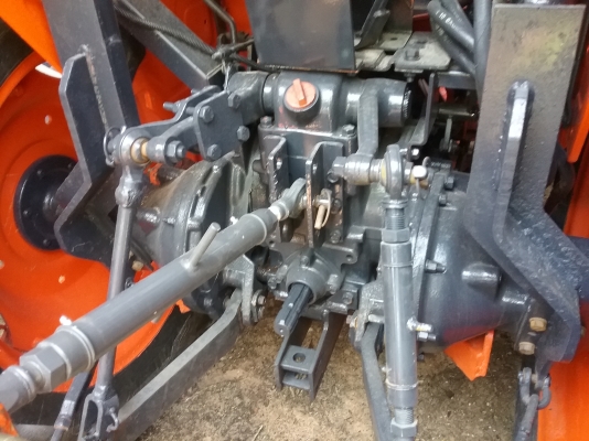 ขอท่านที่พร้อมและต้องการรถจริง ๆ ครับ L4508 รถ ปี 52 สภาพพร้อมใช้ ใบดันหน้า ฝานหลัง 24 นิ้ว เต็ม ๆ เล่มพร้อม ราคาต่อรองกันได้ อุปกรณ์เปลี่ยนหลายชิ้น ซีลล้อหน้า หลัง เปลี่ยนใหม่