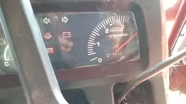 ขอท่านที่พร้อมและต้องการรถจริง ๆ ครับ L4508 รถ ปี 52 สภาพพร้อมใช้ ใบดันหน้า ฝานหลัง 24 นิ้ว เต็ม ๆ เล่มพร้อม ราคาต่อรองกันได้ อุปกรณ์เปลี่ยนหลายชิ้น ซีลล้อหน้า หลัง เปลี่ยนใหม่