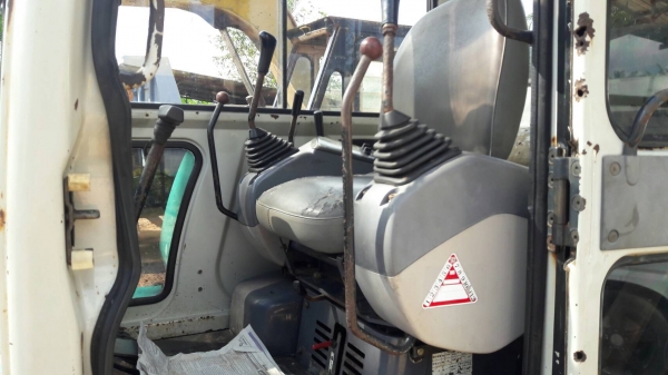 KOMATSU PC30-7E เอกสารอินวอย โซ่แผ่น ช่วงล่างใหม่ แอร์พร้อม ราคา 350,000 รถตรัง KOMATSU PC30-7E เอกสารอินวอย โซ่แผ่น ช่วงล่างใหม่ แอร์พร้อม ราคา 350,000 รถตรัง