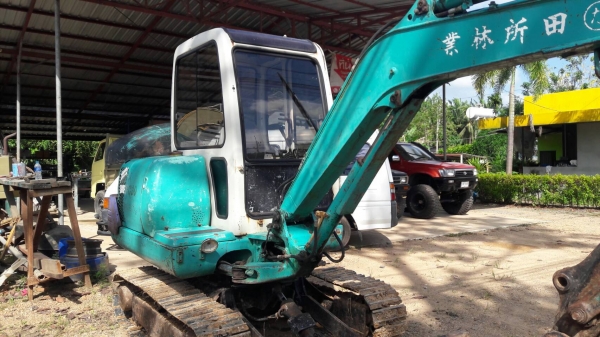 KOMATSU PC30-7E เอกสารอินวอย โซ่แผ่น ช่วงล่างใหม่ แอร์พร้อม ราคา 350,000 รถตรัง KOMATSU PC30-7E เอกสารอินวอย โซ่แผ่น ช่วงล่างใหม่ แอร์พร้อม ราคา 350,000 รถตรัง