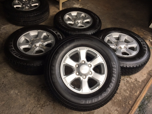 แม็กป้ายแดง ISUZU New D-Max 1.9 Blue Power ขอบ 16 พร้อมยาง Bridgestone 245-70-16 ปลายปี 16 ตุ่มยังอยู่