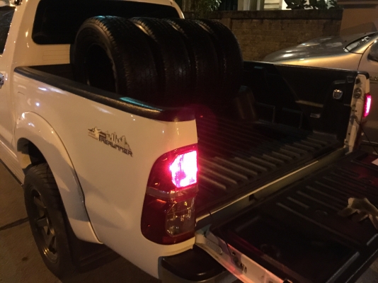 ยาง Bridgestone Dueler A/T D693 265 65 17 ปลายปี16 ดอกเต็ม ไม่มีปะ ใช้ยาว ราคาไม่แพง ยาง Bridgestone Dueler A/T D693 265 65 17 ปลายปี16 ดอกเต็ม ไม่มีปะ ใช้ยาว ราคาไม่แพง