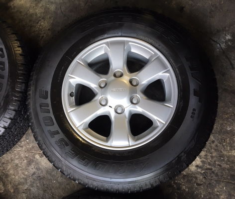 แม็ก ISUZU New D-Max 1.9 Blue Power ขอบ 16 พร้อมยาง Bridgestone 245-70-16 ปี 16