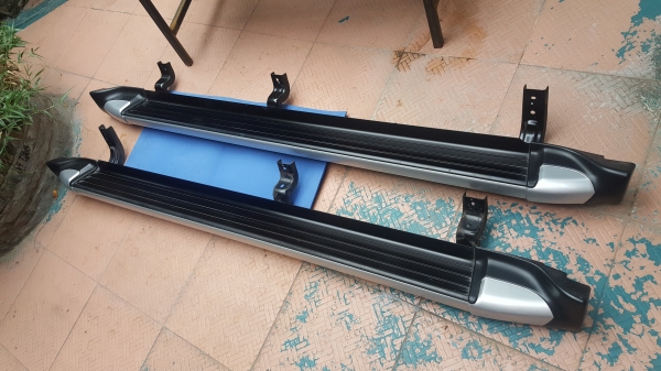 ขาย บันไดข้างและกันชนท้าย all-new D-max 2012 สีประตู