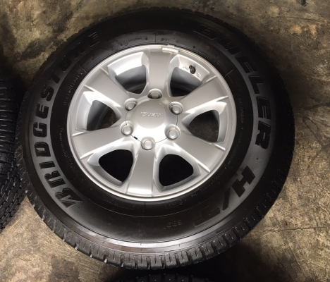 แม็กป้ายแดง ISUZU D-MAX Blue Power ขอบ 16 พร้อมยางป้ายแดง Bridgestone 245-70-16 ปี 17