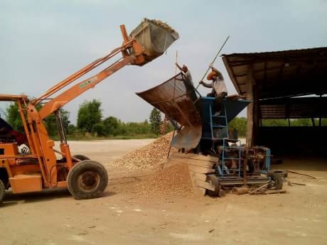 เครื่องบดมัน