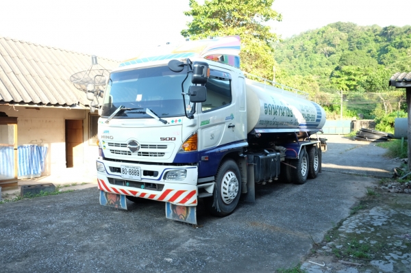 หาซื้อดาวร์รถบรรทุก  ยี่ห้อ hino รุ่น FM8J ปี55 250 แรงม้าที่ผ่อนไม่ไหว