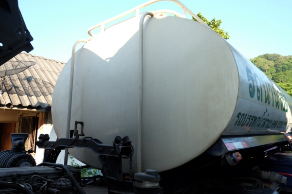 หาซื้อดาวร์รถบรรทุก  ยี่ห้อ hino รุ่น FM8J ปี55 250 แรงม้าที่ผ่อนไม่ไหว