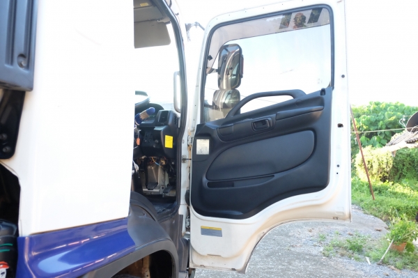 หาซื้อดาวร์รถบรรทุก  ยี่ห้อ hino รุ่น FM8J ปี55 250 แรงม้าที่ผ่อนไม่ไหว