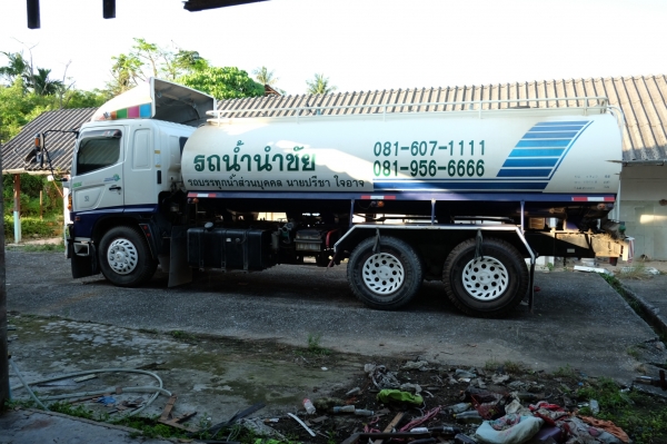 หาซื้อดาวร์รถบรรทุก  ยี่ห้อ hino รุ่น FM8J ปี55 250 แรงม้าที่ผ่อนไม่ไหว