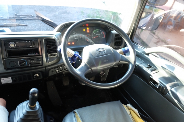 หาซื้อดาวร์รถบรรทุก  ยี่ห้อ hino รุ่น FM8J ปี55 250 แรงม้าที่ผ่อนไม่ไหว