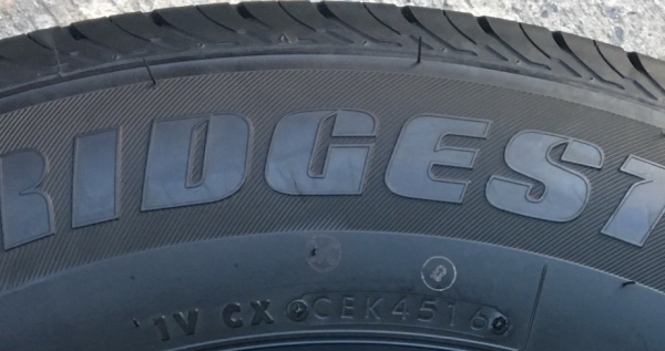 ยาง Bridgestone 215-70-16 ปลายปี 16