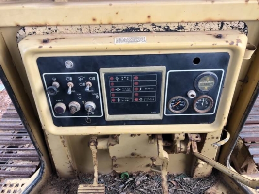 ขาย 530,000 บาท CATTERPILAR D5H เครื่อง (วางใหม่ 12 Z-145 แรง ไดเร็ก) ดี เกียร์ตัด. ระบบไฮโดลิกพร้อม โช่หนา แผ่นสวย เอกสารเล่มทะเบียน  รถอยู่ จ.ปราจีนบุรี โทร&amp;ไอดีไลน์ 0610710295