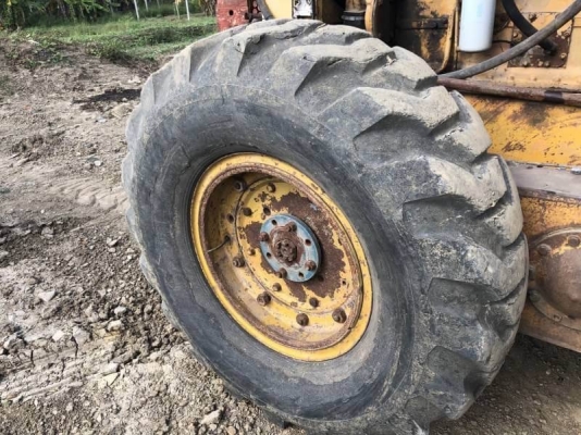 ขาย 285,000 บาท CATTERPILAR 12 F เครื่อง 13K-TURBO ระบบไฮโดรลิกสภาพพร้อมใช้. เอกสารชื้อขาย  รถอยู่  นครปฐม โทร 0610710295