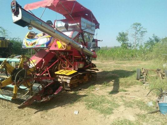 ขายรถเกี่ยวข้าวเกษตรพัฒนา ช้างน้อยปี55 เครื่องHINO160โบว์ ช่วงล่างดี เอกสารครบ