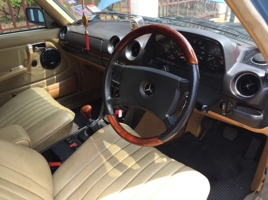 ขายถูก Benz W 123 Classic ขายถูก Benz W 123 Classic