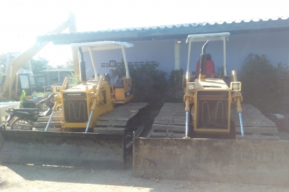 ขายแทร็กเตอร์D2-6 PL มี2คัน คันละ215000 สไลด์3ทิศทาง สภาพสวยพร้อมใช้งาน เครื่องดีช่วงล่างดี ใบแทร็กเต็ม ราคาต่อรองคุยกันได้ มี2คัน โทร0616613023