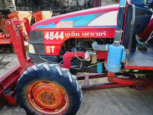 ขายยูเอ็ม 4544 4 WD เพาเวอร์ ใบมีดดันหน้า โรตารี่ ราคา 195000 บาท