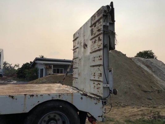 ขาย 785,000 บาท หางโลเบต SAMMIT ปี 57 ยาว 12   กว้าง 2.5 เมตร สูง 80 ชม.  3 คาน มีวิน 3 ตัน บันไดไฮโดรลิก สภาพสวยพร้อมใช้ เอกสารเล่มทะเบียน.  สินค้าอยู่  นครปฐม  โทร&amp;ไอดีไลน์ 0610710295