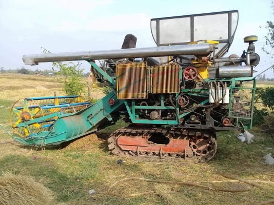 รถเกี่ยวข้าว รถเกี่ยวข้าว