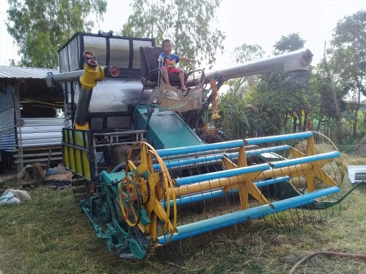 รถเกี่ยวข้าว