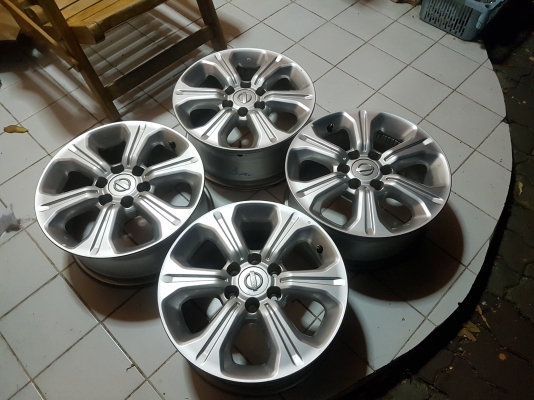 ล้อ navara ขอบ 16 ถอดรถป้ายแดงขายชุดละ 8500