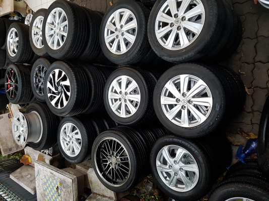 ล้อ navara ขอบ 16 ถอดรถป้ายแดงขายชุดละ 8500