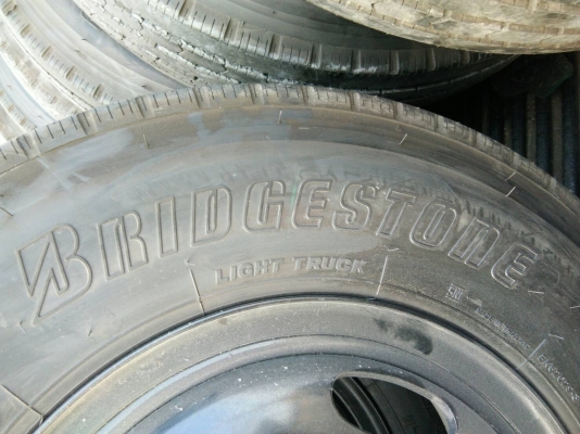 ขายถอดป้ายแดง700R16 บริดจสโตน ปี17 มี12ชุด ชุดละ3000X12=36000 ถูกและคุ้มสุดๆ