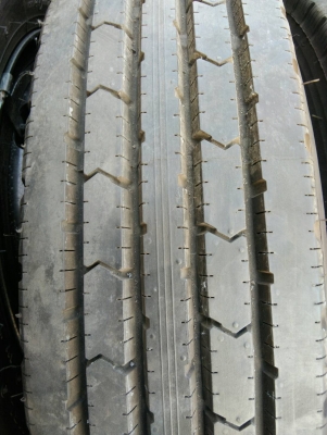 ขายถอดป้ายแดง700R16 บริดจสโตน ปี17 มี12ชุด ชุดละ3000X12=36000 ถูกและคุ้มสุดๆ