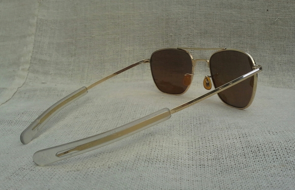 แว่นตาอเมริกันโกลด์ฟิลด์ 12 K ยุค '60s 'ราชันย์แห่งเสืออากาศ' ตัวลึกที่สุด ! Vintage WELSH handmade in USA แว่นตาอเมริกันโกลด์ฟิลด์ 12 K ยุค '60s 'ราชันย์แห่งเสืออากาศ' ตัวลึกที่สุด ! Vintage WELSH handmade in USA