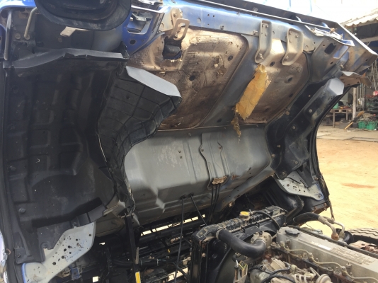 ขายรถบรรทุก 6 ล้อดั้ม ISUZU 130 เเรง ปี 47