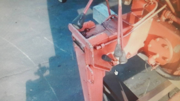 ขายเครนติดรถบรรทุก เก่าจากนอก  พร้อมใช้งาน 3 ปลอก2ชัก  ยังไม่เคยใช้งานในไทย ราคา63,000 บาท