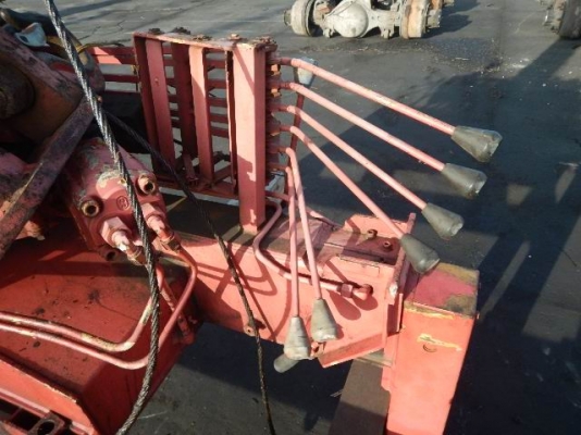 ขายเครนติดรถบรรทุก เก่าจากนอก  พร้อมใช้งาน 3 ปลอก2ชัก  ยังไม่เคยใช้งานในไทย ราคา63,000 บาท