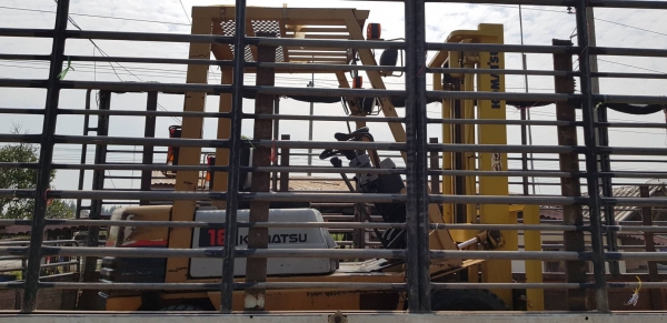 ขายด่วนรถยกKOMATSU FG20-15 ยกได้2ตันยกสูง3เมตรยางตัน4เส้นยกจริงได้ถึง2.7ตันรถนอกเพิ่งนำเข้ามายังไม่เคยใช้งานในเมืองไทยเลย