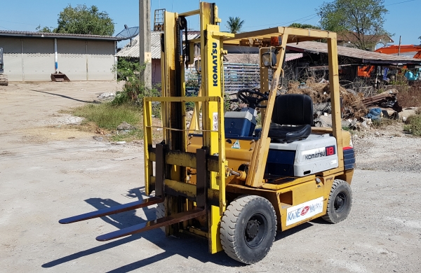 ขายด่วนรถยกKOMATSU FG20-15 ยกได้2ตันยกสูง3เมตรยางตัน4เส้นยกจริงได้ถึง2.7ตันรถนอกเพิ่งนำเข้ามายังไม่เคยใช้งานในเมืองไทยเลย