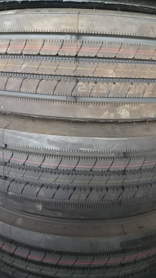 ** ราคา 4,800 ** ยางใหม่ 255/70R22.5 (สูงเพียง 93ซม)โอตานิ(ลบตรา) ใช้แทน 275/70 ได้เลยคับ รับน้ำหนักได้เส้นละ 2.5 ตัน