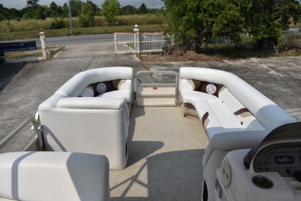 ขายเรือ Pontoon 32 พร้อมเทลเลอร์ บริการลากส่งฟรีทั่วประเทศไทย