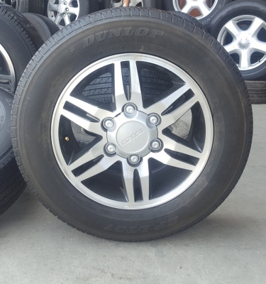 ขายล้อISUZU Hi 16 ยาง215/65/16 ปี 16  4 ล้อ